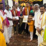 భీమవరం శ్రీమావుళ్ళమ్మకి 2 లక్షల విలువైన బంగారు కానుక