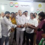 జనసేన భీమా రూ 5 లక్షలను అందించిన ఎమ్మెల్యే అంజిబాబు