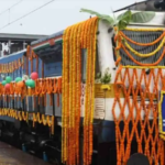 విజయవాడ, గోదావరి జిల్లాల మీదుగా135 రైళ్లకు అదనపు బోగీలు..