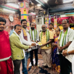 శ్రీ మావుళ్ళమ్మ వారికి బంగారు కానుక