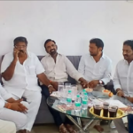 పార్టీలు కాదు.. మాది ‘భీమవరం’ అంతే.. అగ్రనేతల పిచ్చాపాటి