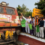 భీమవరంలో నరసాపురం – తిరుపతి వీక్లీ ఎక్స్‌ప్రెస్ రైలుకు పచ్చజెండా