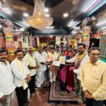 శ్రీ మావుళ్ళమ్మవారి స్వర్ణమయం నిధికి బంగారం కానుక..