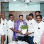 భీమవరం ఆక్వా రైతులతో కేంద్ర మంత్రి వర్మ.. మీ సమస్యలు పరిష్కరిస్తాం